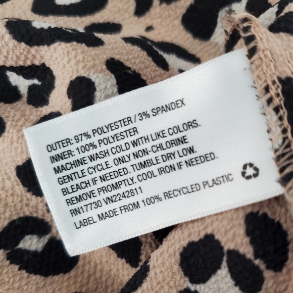 Ava & Viv Leopard Print V-Neck Button Up Midi Dress 2X - Picture 9 of 10